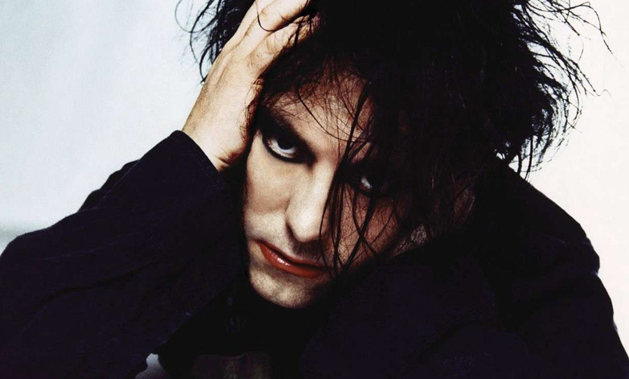 Esta imagem possuí um atributo alt vazio; O nome do arquivo é robert-smith.jpg